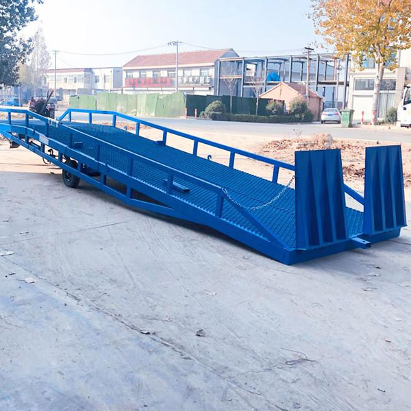 移動(dòng)登車(chē)橋裝車(chē)平臺