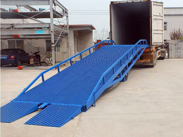 移動(dòng)式登車(chē)橋的應用領(lǐng)域